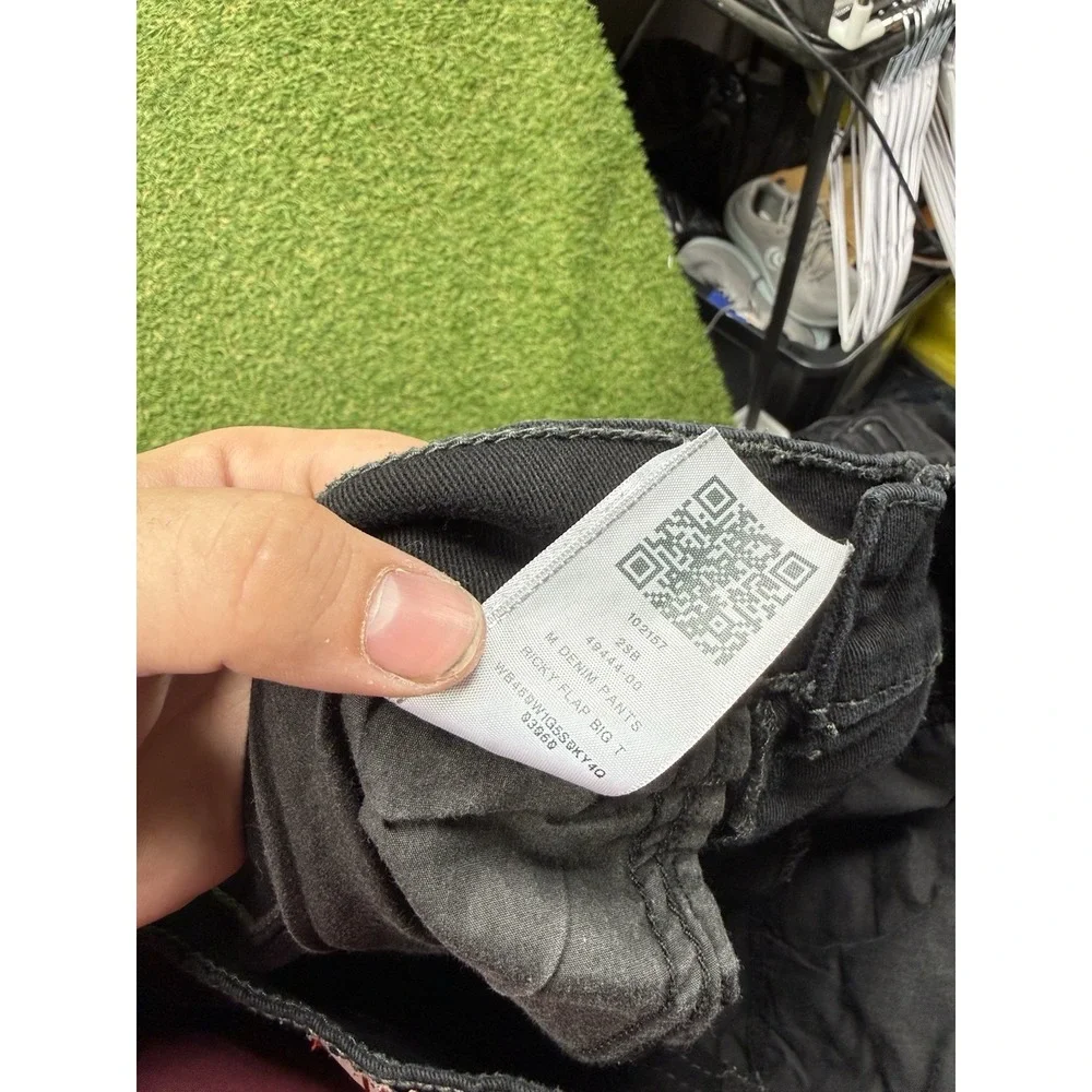 True Religion shop confidence